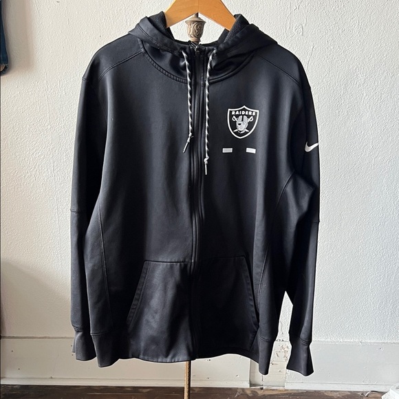 Nike Dri-Fit Raiders NFL Jacket Size Large - Picture 1 of 4